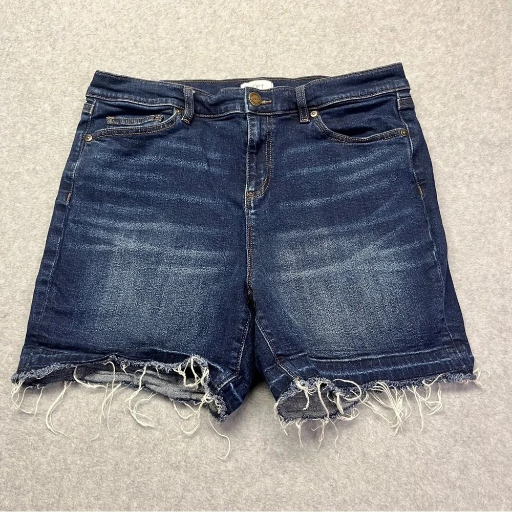 Loft Outlet Women’s Cut‎ Off Shorts Med Raw Hem Denim Mid Rise size 12